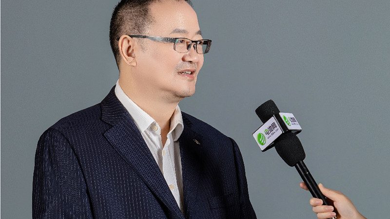 多晶硅光伏板尺寸与重量：揭秘影响光伏发电效率的关键因素**
